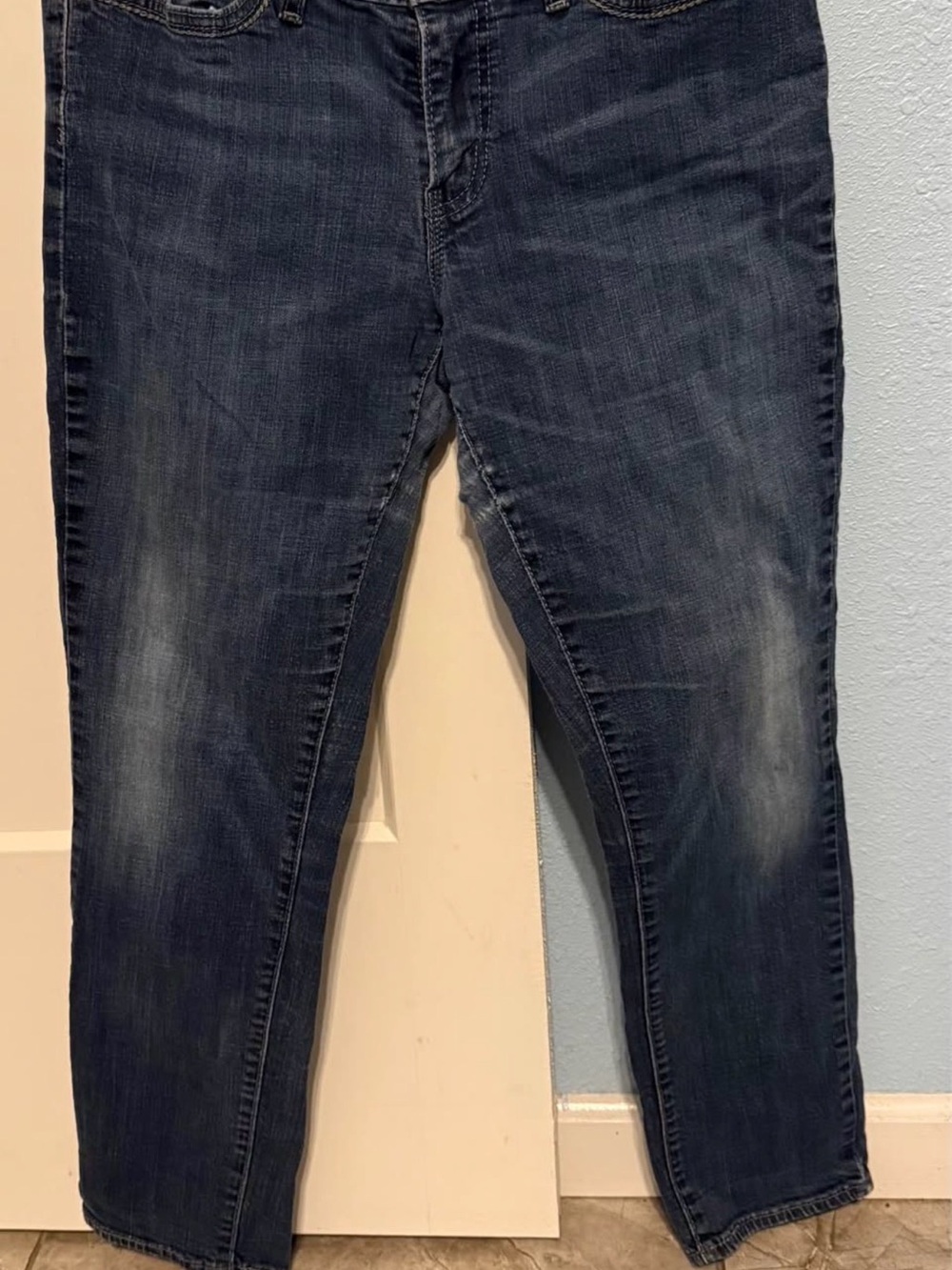 Levi's Women's Skinny Jeans in Faded Dark Blue